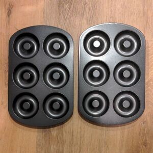 NEW without tag SET of 2 Wilson Black Non-Stick Donut Pans